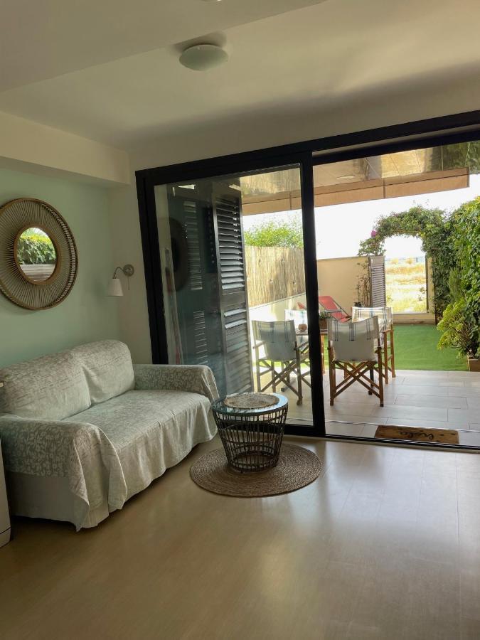 Beach Flat With Garden Кастельдефельс Экстерьер фото